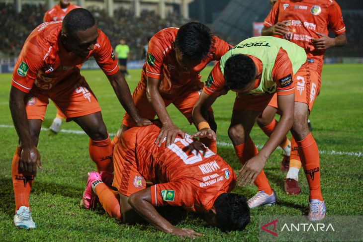 FOTO - Persiraja Banda Aceh Kalahkan Semen Padang 1-0