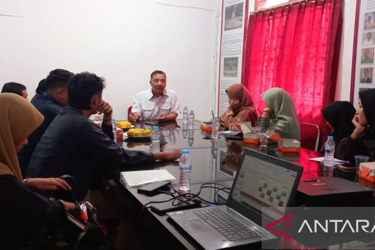 Mahasiswa jurnalistik IAIN SAS Babel kunjungi Kantor LKBN ANTARA Biro Bangka Belitung