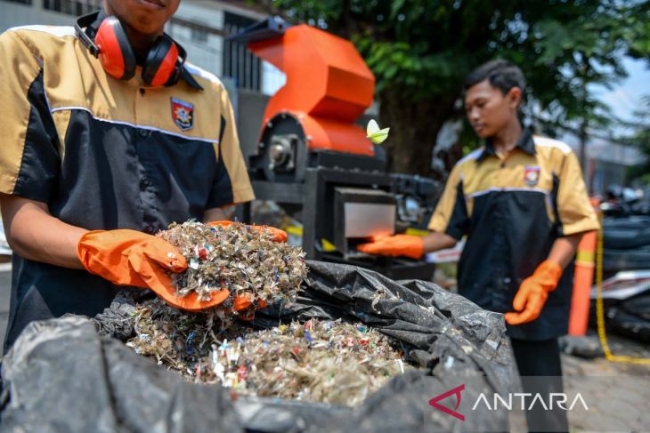 Mesin pencacah sampah karya siswa SMKN 8 Bandung
