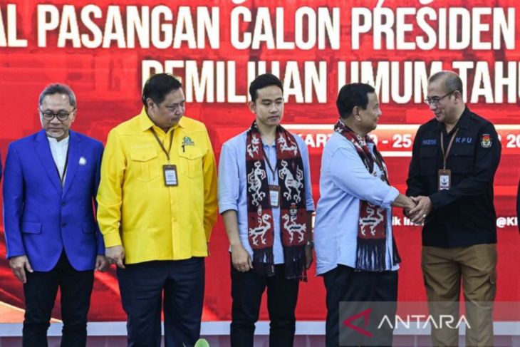 Pasangan Prabowo-Gibran mendaftar pilpres 2024 di KPU