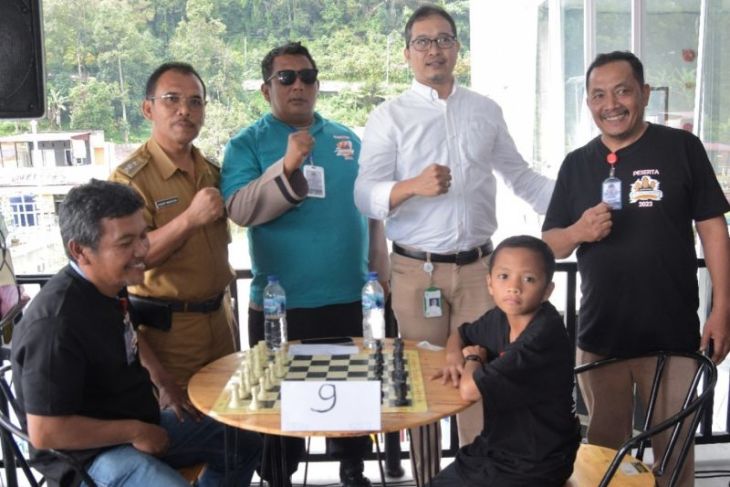 Sambut Hari Pahlawan, Regal Springs Indonesia gelar turnamen catur