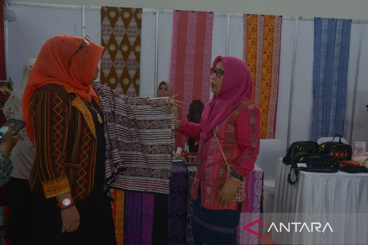 FOTO - Pekan UMKM se sumatera bersama KPK di Aceh