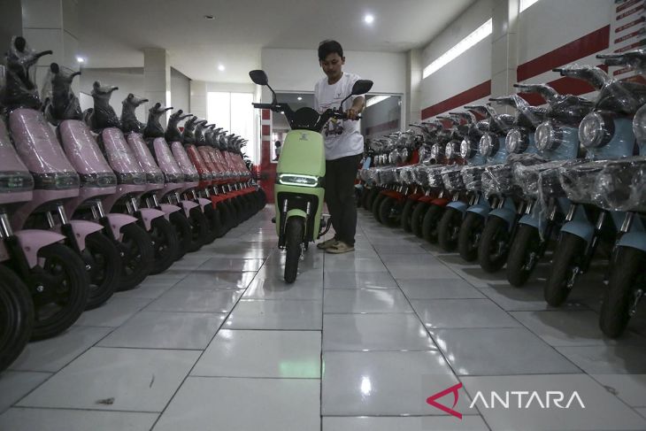 Target penggunaan kendaraan listrik di Indonesia