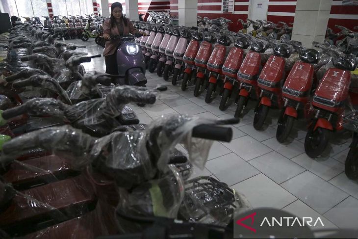 Target penggunaan kendaraan listrik di Indonesia