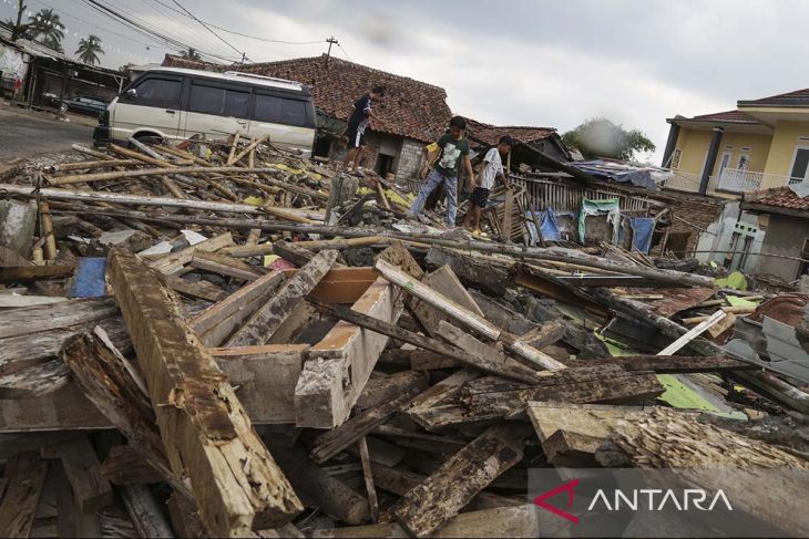 Pembebasan lahan pembangunan Tol Bocimi seksi III