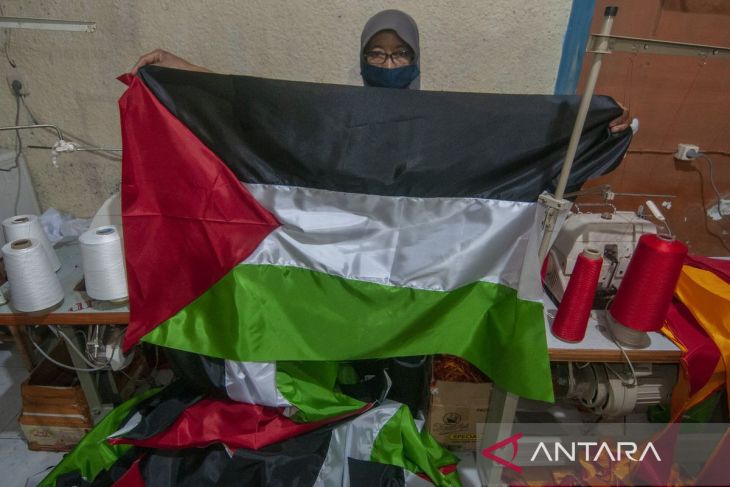 Penjahit bendera Palestina