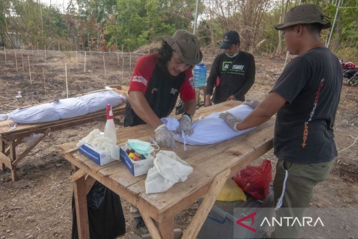 Relokasi makam terdampak proyek pembangunan Jalan Tol Solo - Yogyakarta