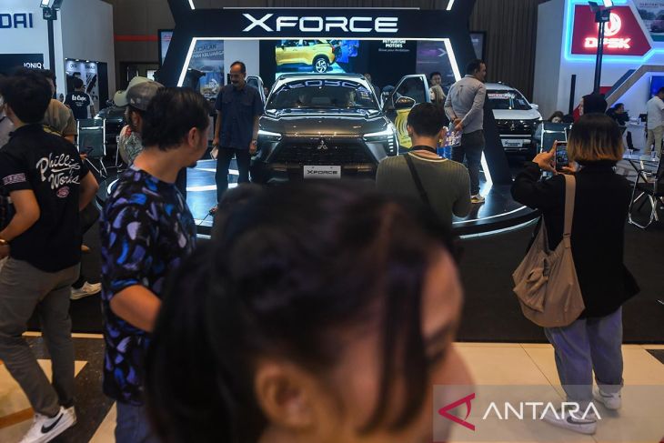 Pameran otomotif GIIAS 2023 di Bandung