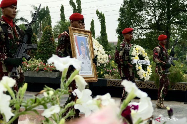 Doni Monardo di mata Mensos Tri Rismaharini