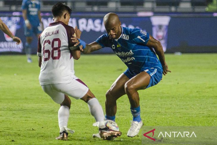 Persib Bandung imbang melawan PSM Makassar