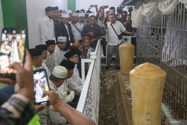 Cawapres Muhaimin Iskandar ziarah ke makam ulama Aceh