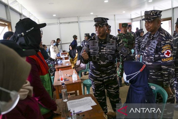 Bakti sosial TNI AL di Cianjur