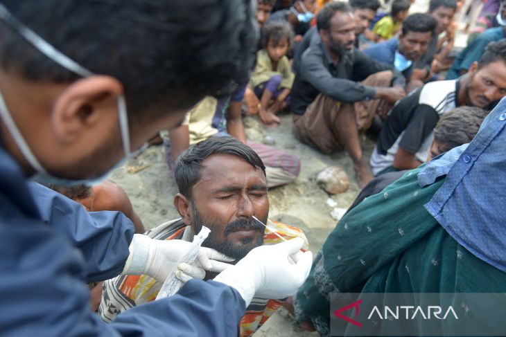 FOTO - Tes suap imigran Rohingya baru terdampar di Pidie