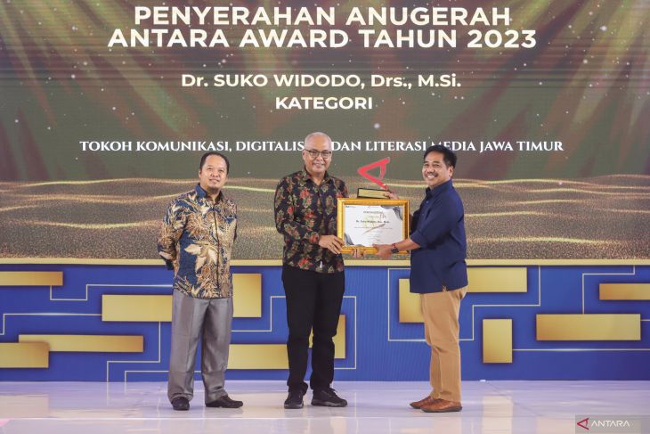 Anugerah ANTARA Jatim 2023 untuk tokoh