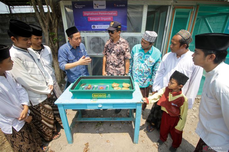 Budi daya maggot berbasis IOT di pesantren