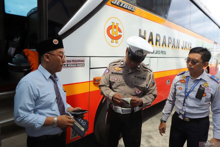 Cipta kondisi transportasi darat pada masa libur Natal dan Tahun Baru