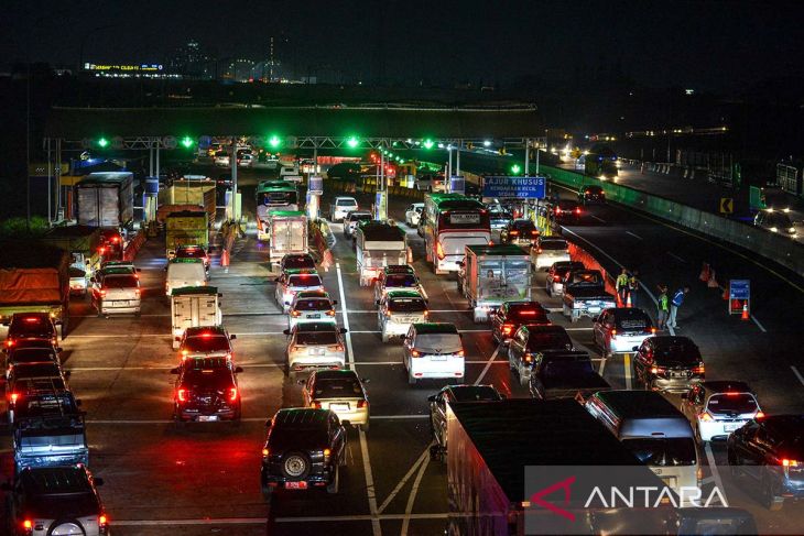 Kemacetan di simpang susun Cileunyi