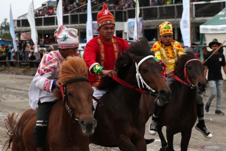 FOTO - Pacuan Kuda Tradisional Gayo, pilihan liburan akhir tahun di Aceh