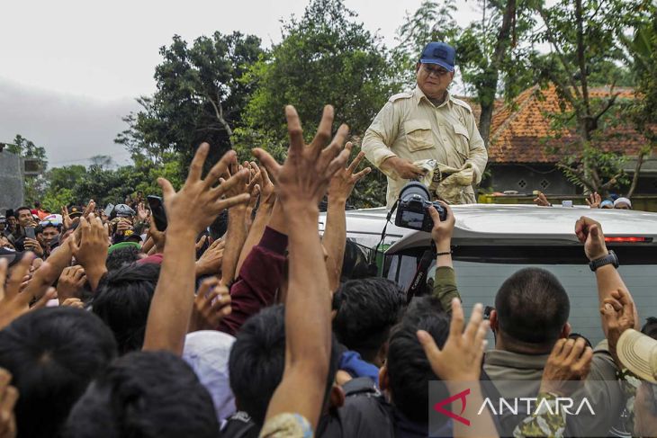 Prabowo resmikan proyek bantuan air bersih di Sukabumi