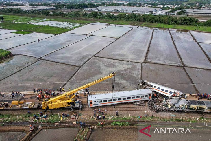 Evakuasi rangkaian kereta