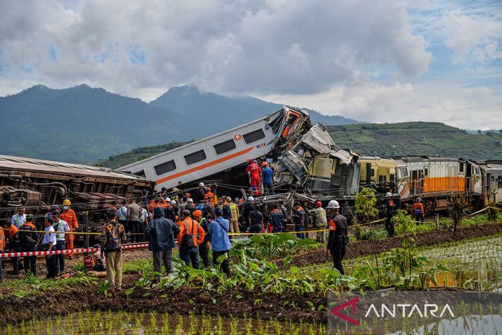 Evakuasi rangkaian kereta