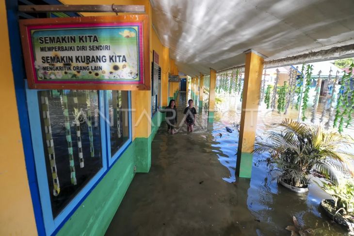 Sekolah masih diliburkan akibat banjir di Sungai Penuh