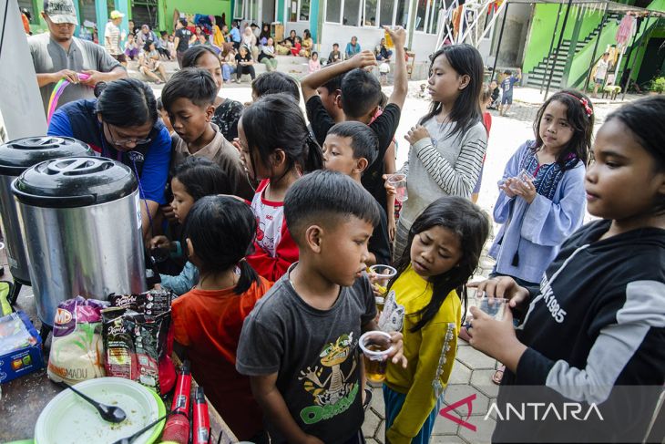 Pengungsi banjir di Dayeuhkolot Kabupaten Bandung