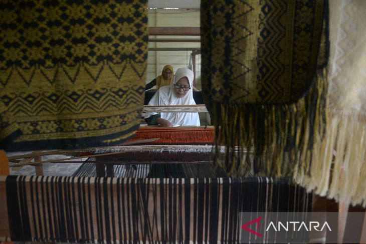 FOTO - Produksi tenun songket Aceh Besar