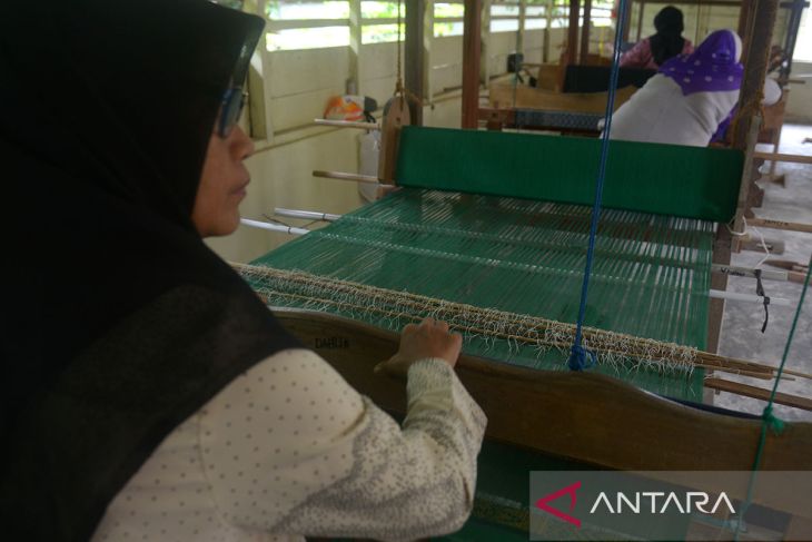 FOTO - Produksi tenun songket Aceh Besar