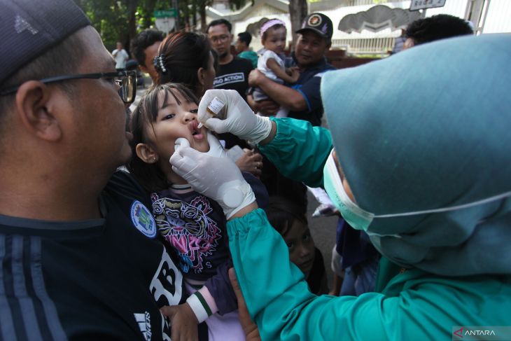 Imunisasi polio di Hari Bebas Kendaraan Bermotor
