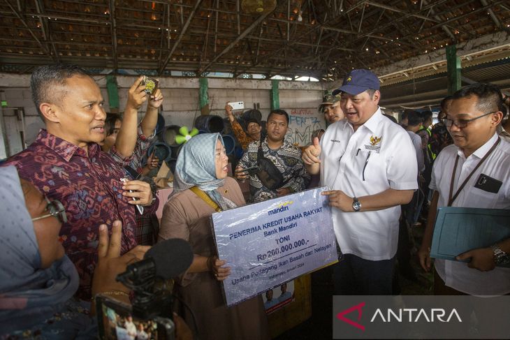 Kunjungan kerja Menko Perekonomian di Indramayu