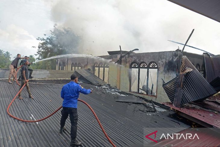 FOTO - Kebakaran pesantren di Aceh Besar
