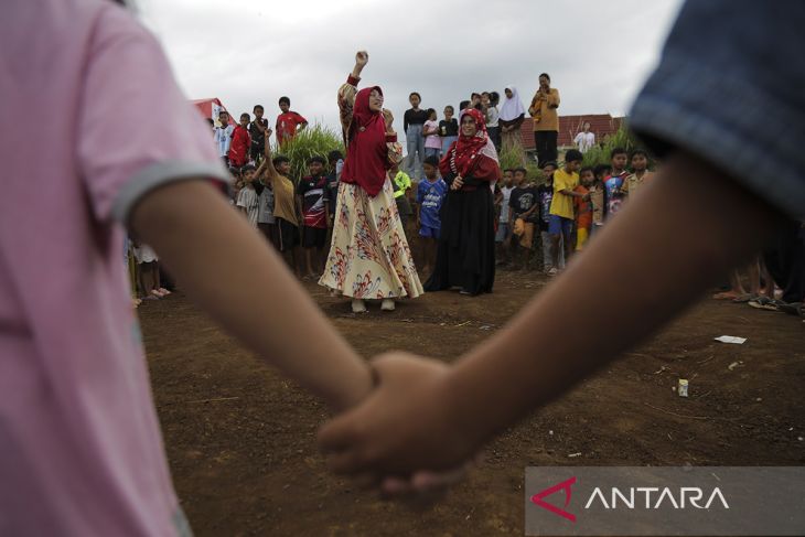 Pemulihan trauma anak korban longsor di Sukabumi