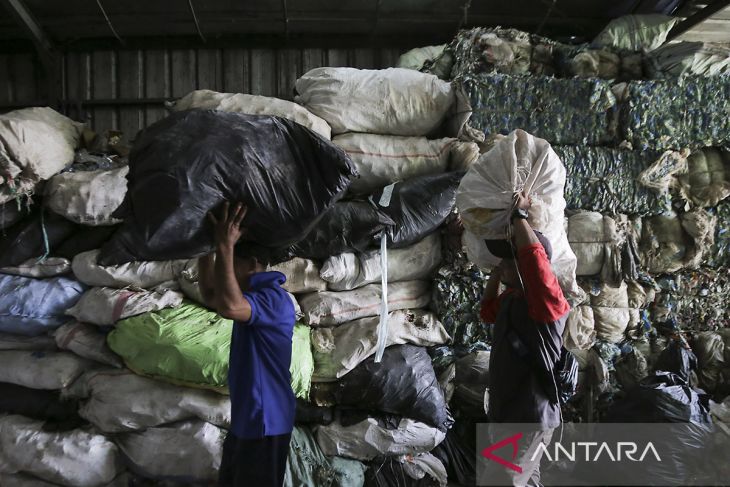 Bank sampah Basmici di Sukabumi