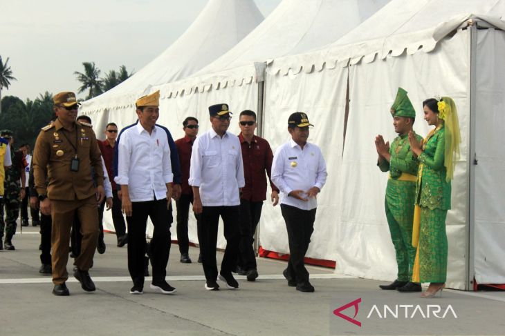 Presiden Jokowi Resmikan Tol Trans Sumatera