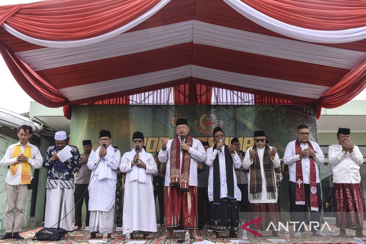 Doa bersama Pemilu damai lintas agama di Tasikmalaya