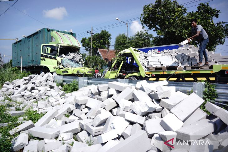 Kecelakaan truk di Jombang