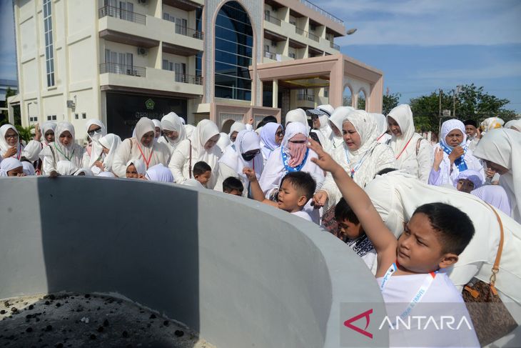 FOTO - Manasik haji anak sekolah