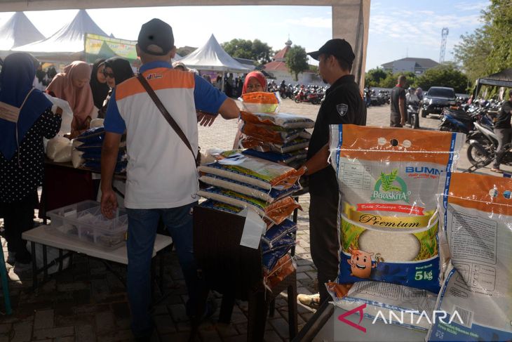 FOTO - Pasar tani dengan harga subsidi