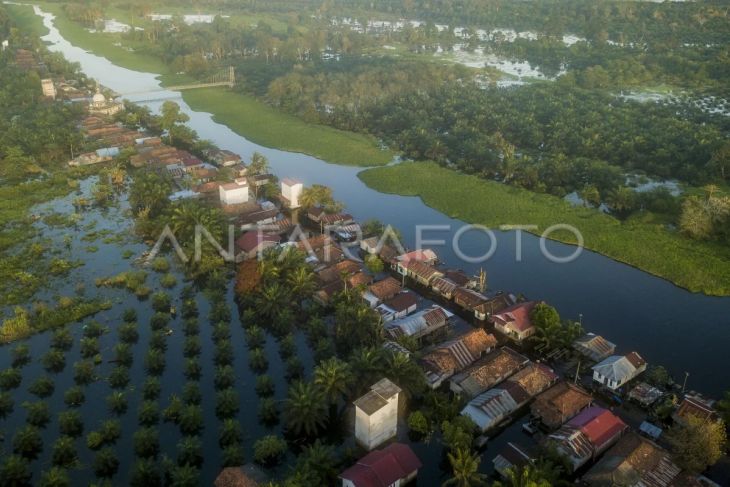 Banjir luapan Sungai Batanghari di Muaro Jambi