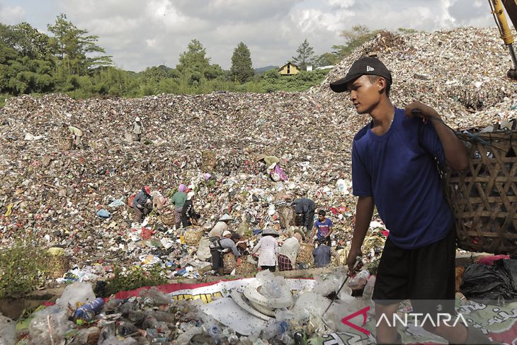 Anggaran penanganan sampah Jawa Barat