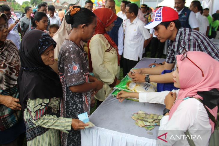 Operasi beras murah di Jombang