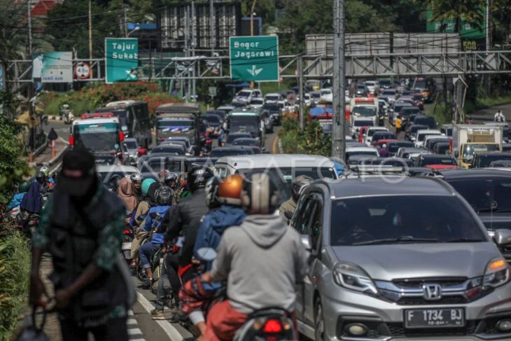 Solusi atasi kemacetan jalur wisata Puncak Bogor