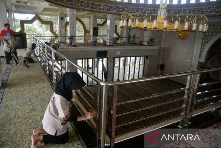 Aksi Cleaning Blitz di Masjid Al-Muslimun Kota Bogor