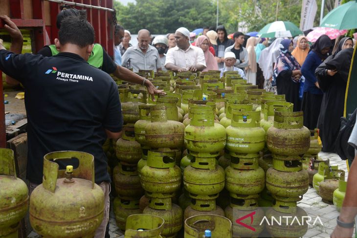FOTO - Warga serbu pasar tani jelang Ramadhan di Aceh