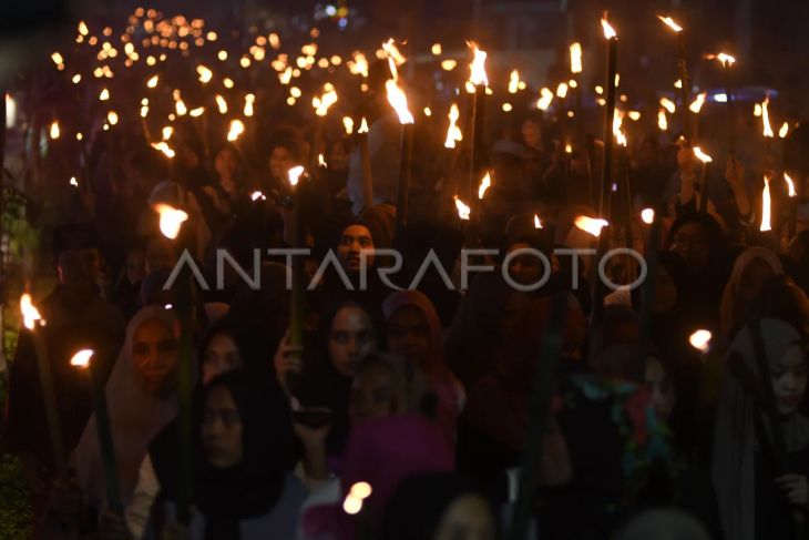 Pawai obor sambut Ramadhan 1445 H