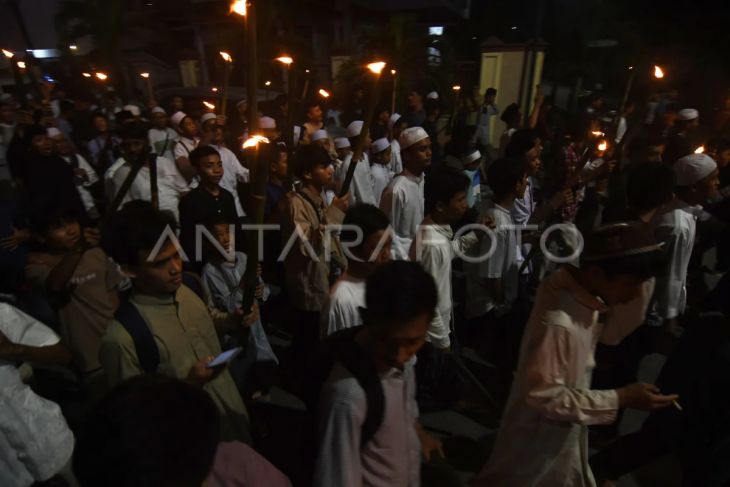 Pawai obor sambut Ramadhan 1445 H