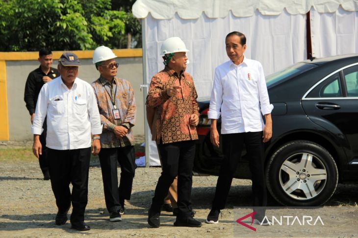 Peresmian Minyak Goreng Merah Oleh Presiden