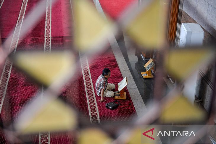 Tadarus Al Quran di Masjid Masjid Pusat Dakwah Islam Bandung