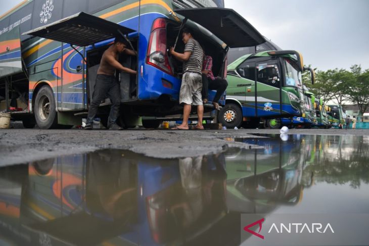 Perawatan Bus Angkutan Mudik